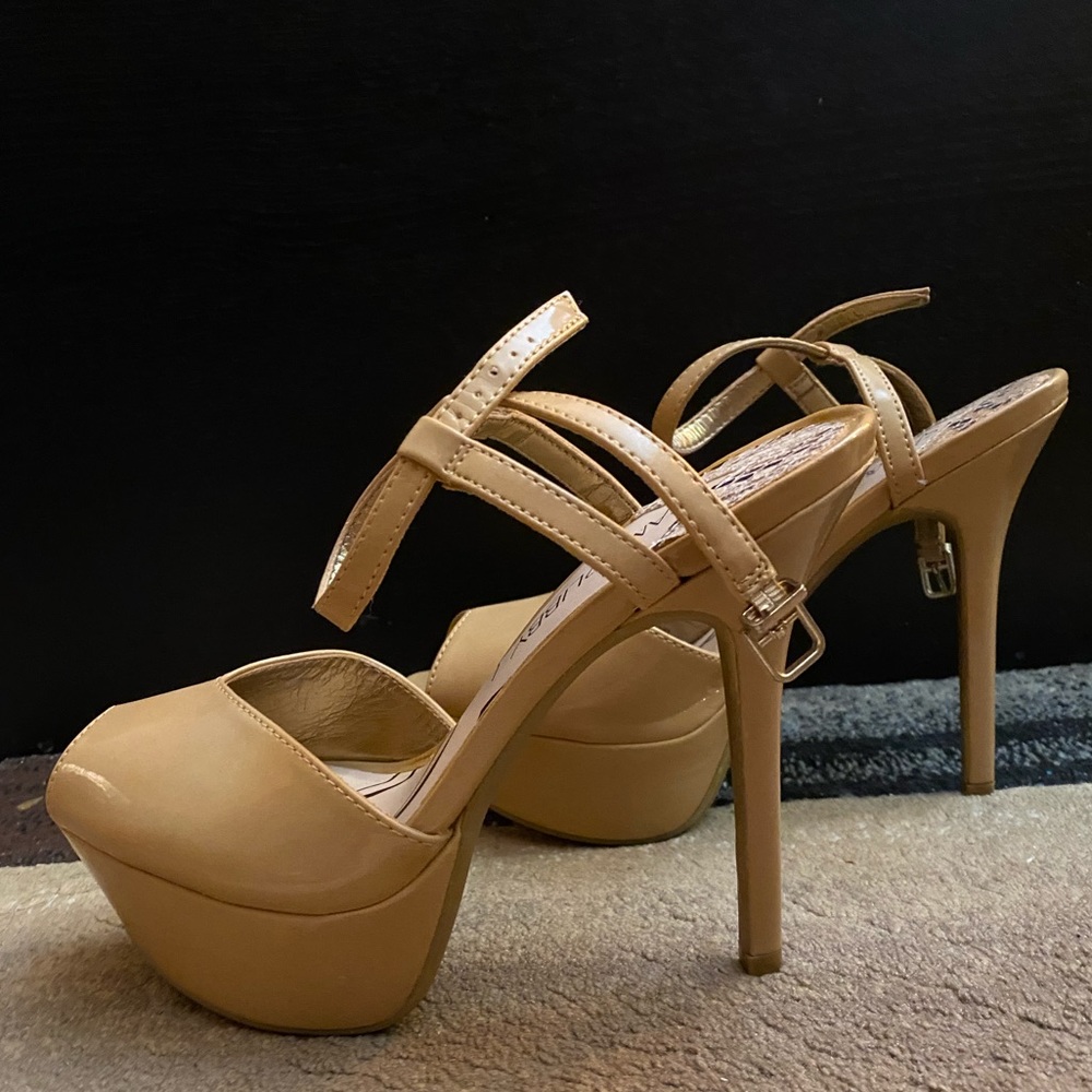 Peep Toe Platform High Heels (Nude)